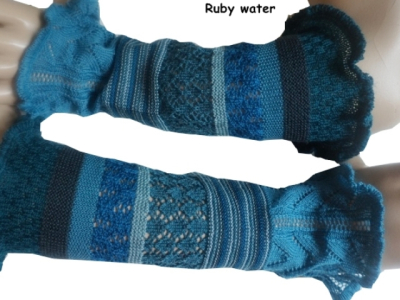Invero Stulpen RUBY - 100% Schurwolle (Merino extra fein)