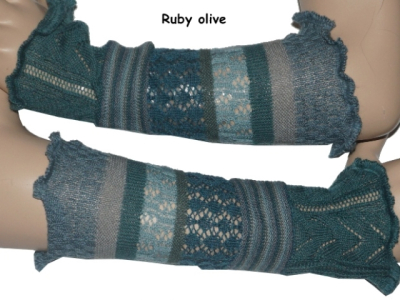 Invero Stulpen RUBY - 100% Schurwolle (Merino extra fein)