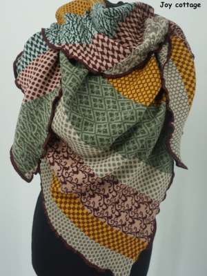 invero Dreiecktuch JOY - 100% Schurwolle (Merino extra fein)