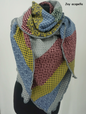 invero Dreiecktuch JOY - 100% Schurwolle (Merino extra fein)