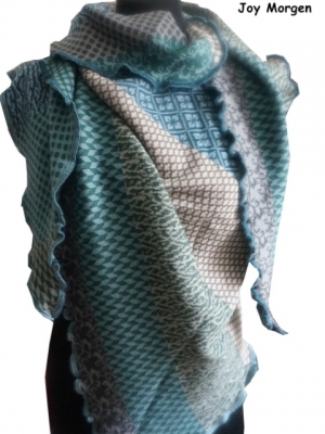 invero Dreiecktuch JOY - 100% Schurwolle (Merino extra fein)