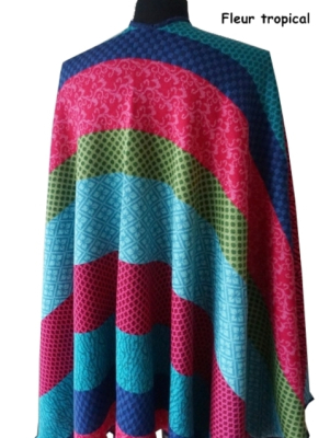 Invero Cape Fleur - 100% Schurwolle (Merino extra fein)