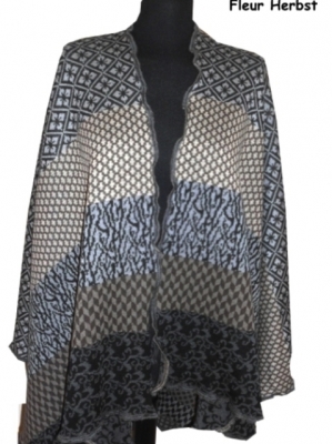 Invero Cape Fleur - 100% Schurwolle (Merino extra fein)
