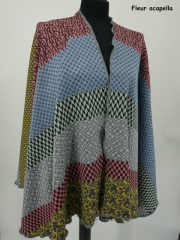 Invero Cape Fleur - 100% Schurwolle (Merino extra fein)