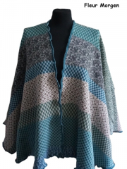 Invero Cape Fleur - 100% Schurwolle (Merino extra fein)